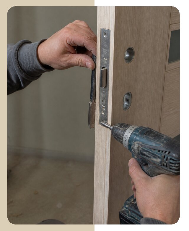 Профессиональный монтаж врезного замка в Волгограде